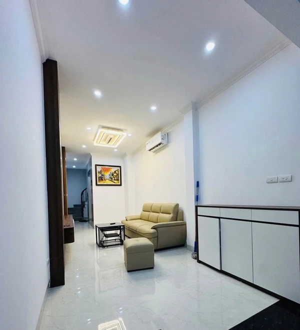 Bán nhà 7 tầng 30m2 phố Kim Mã, Ba Đình, Hà Nội giá 10,8 tỷ