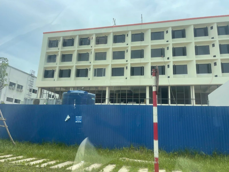 Bán 1200m2 đất TMDV kho xưởng, logistics, khách sạn lưu trú, KCN Đồng Văn 1, 9T, nút giao vực vòng