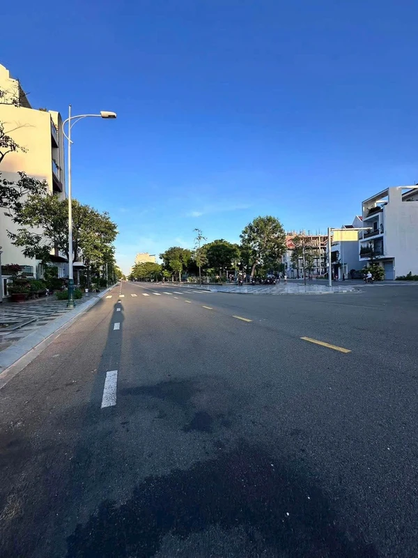 Bán nhà 1 trệt 2 lầu Ocean Dunes Phan Thiết 100m2 - 9.2 tỷ