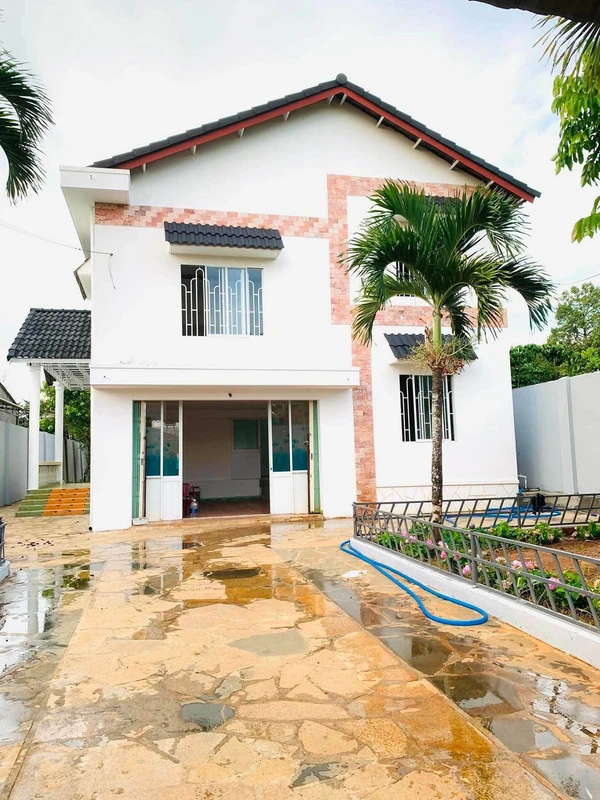 Bán nhà sân vườn mái Thái 672m² Gia Lai
