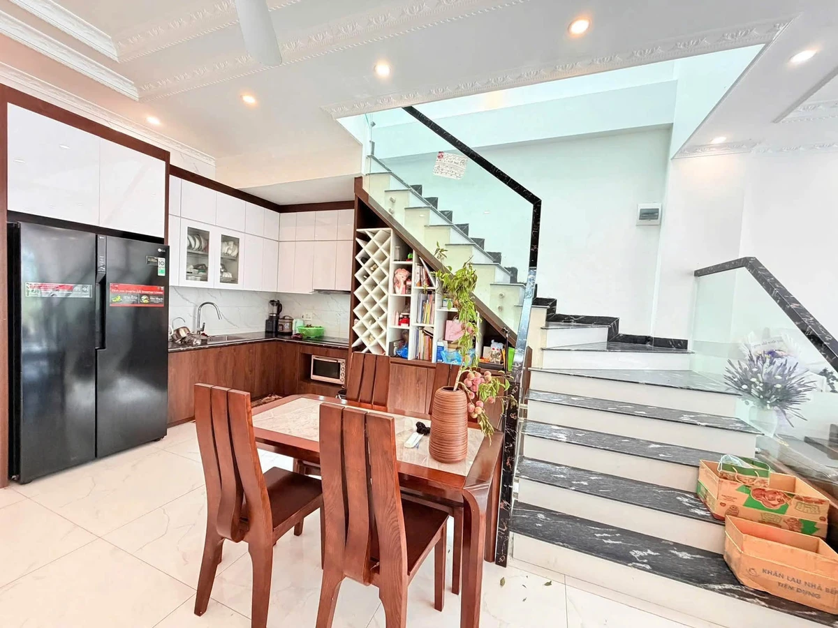 Bán nhà 2 tầng 100m² Đoàn Kết B9, Bình Tân 2,7 tỷ - Ảnh thu nhỏ 3