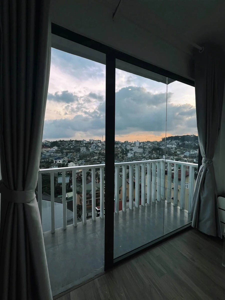 Bán khách sạn 9 phòng hẻm nhựa ô tô đường Trần Phú, Đà Lạt, 139m2 - Ảnh thu nhỏ 2