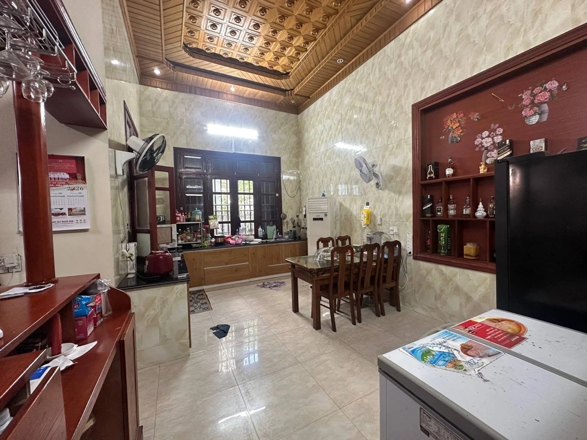 Bán biệt thự 3 tầng 119m2 Nguyễn Văn Cừ Quảng Ninh 5,6 tỷ - Ảnh thu nhỏ 2