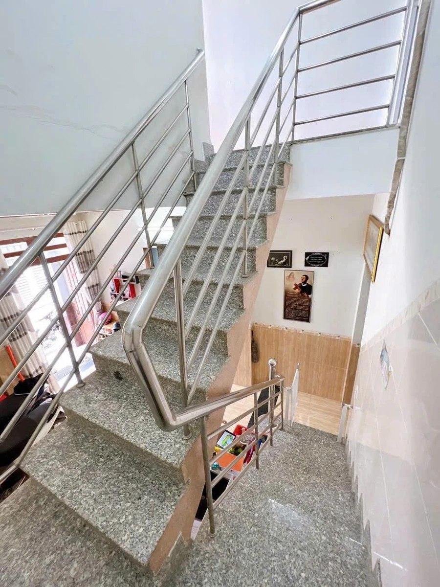 Bán nhà 1 trệt 1 lầu 3PN 100m² Phường Long Bình, 1,35 tỷ - Ảnh thu nhỏ 4