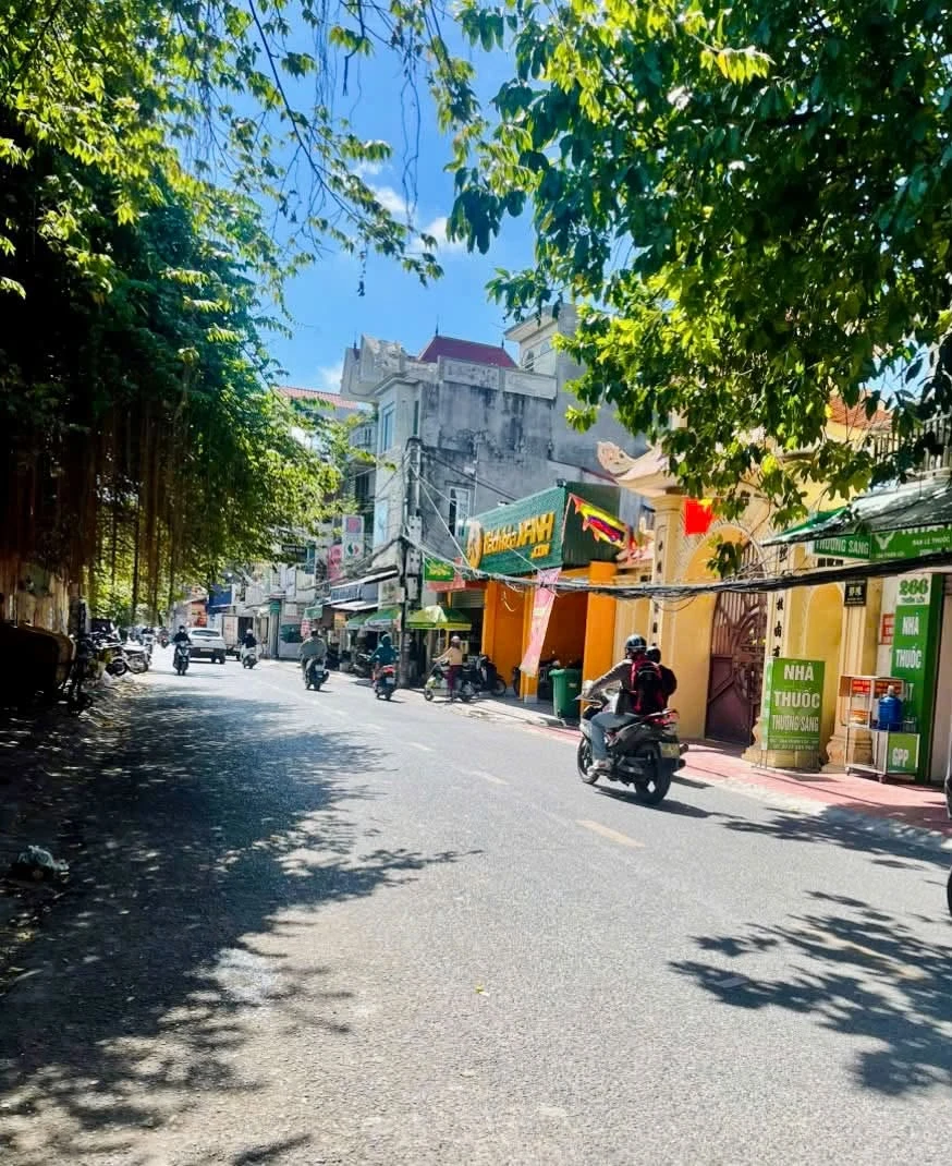 Bán nhà 71m² giá 4,2 tỷ đường Thiên Lôi, vào ô tô VF3 - Ảnh 1