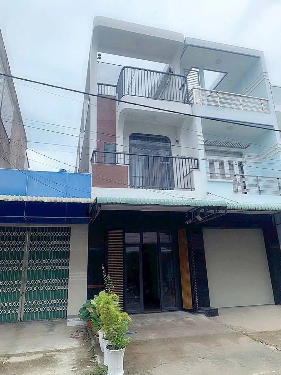 Bán nhà 1 trệt 2 lầu 237,9m² Bến Lức Long An 4,7 tỷ - Ảnh thu nhỏ 2