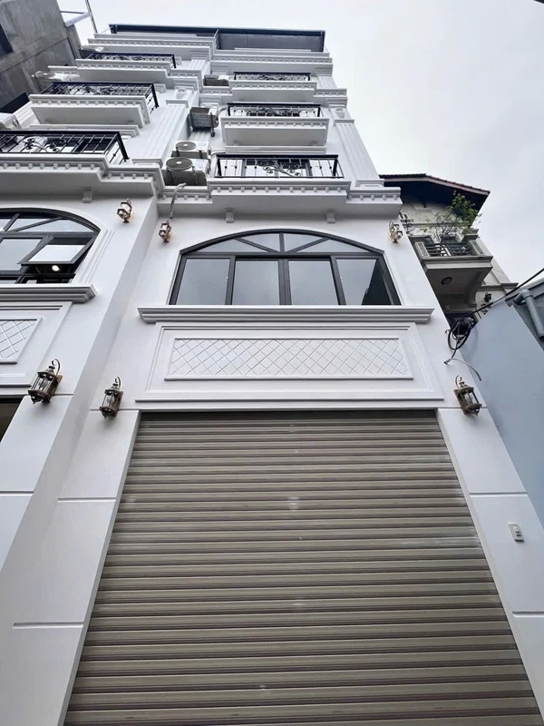 Bán nhà 40m2 x 6 tầng thang máy, 4 phòng ngủ tại Ngọc Thụy, Bồ Đề, Hà Nội