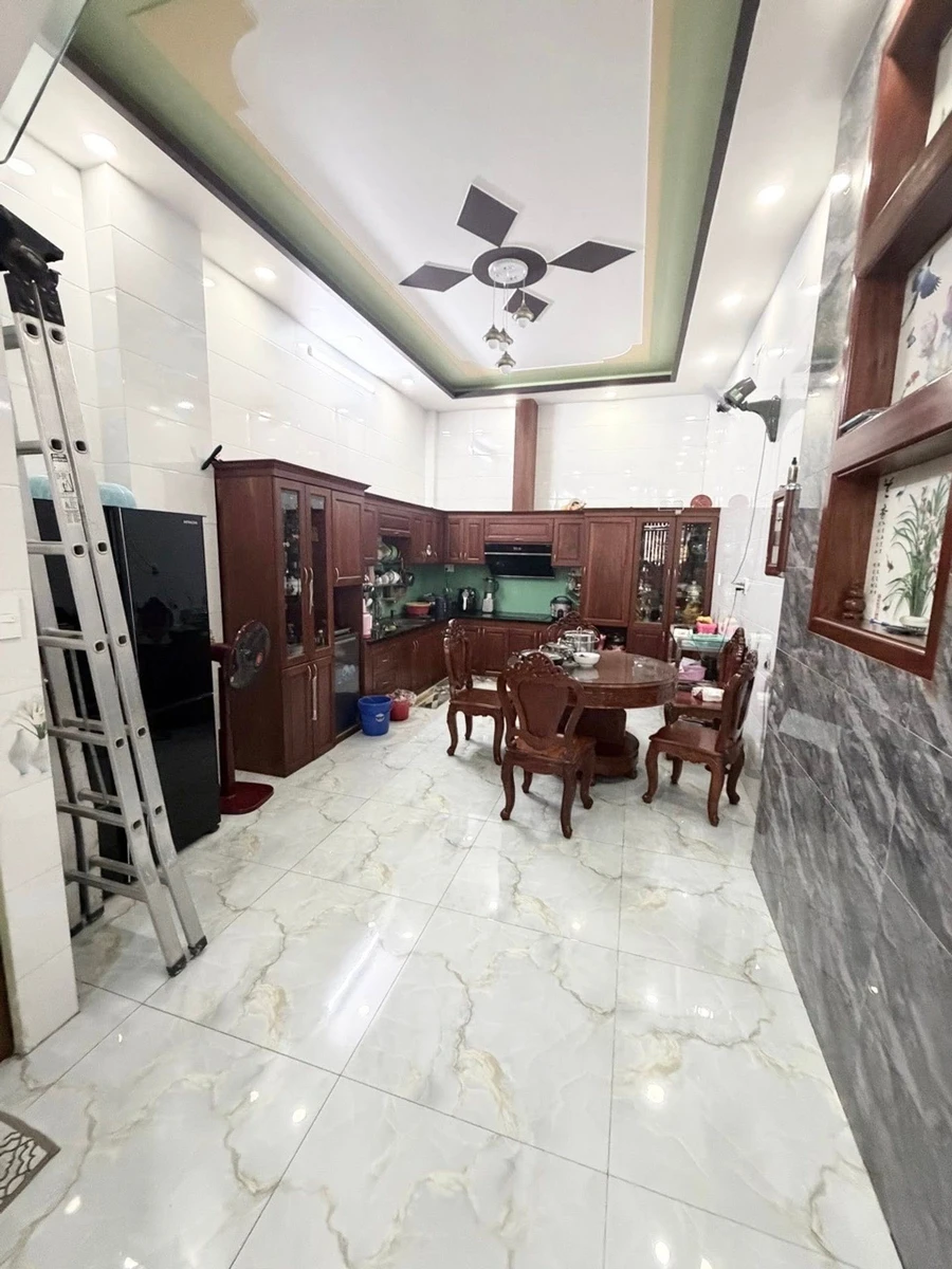 Bán nhà 4 tầng mặt tiền sát Lê Văn Quới, 64m² hơn 5 tỷ - Ảnh thu nhỏ 3
