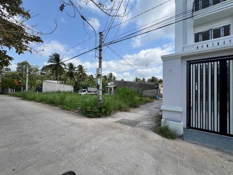 Bán nhà đất 84m2, 2 PN, Xã Phú Nhuận, Bến Tre