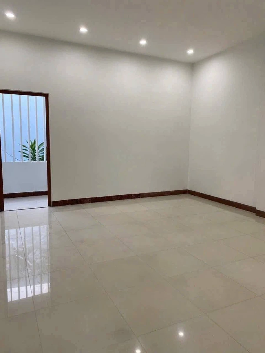 Bán nhà 4 tầng 2 mặt tiền 229m2, 5PN Quy Nhơn - Ảnh thu nhỏ 3