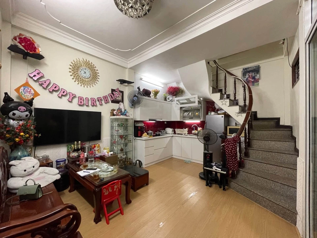 Bán nhà kiên cố 4 tầng 25m x 4m Minh Khai, 5,3 tỷ - Ảnh 1