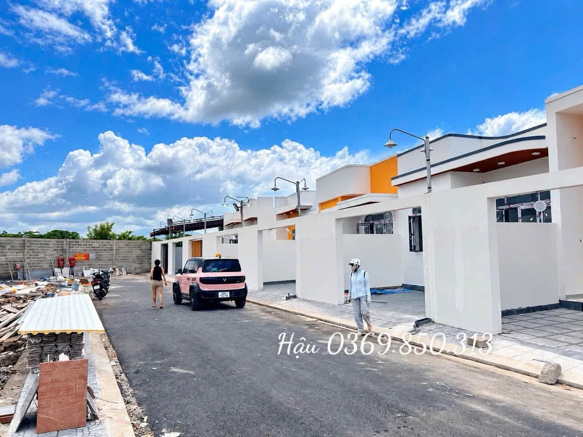Bán nhà phố mặt tiền nhựa 5x20m, sổ riêng thổ cư, 2PN tại Long Khánh, Đồng Nai - Ảnh thu nhỏ 2