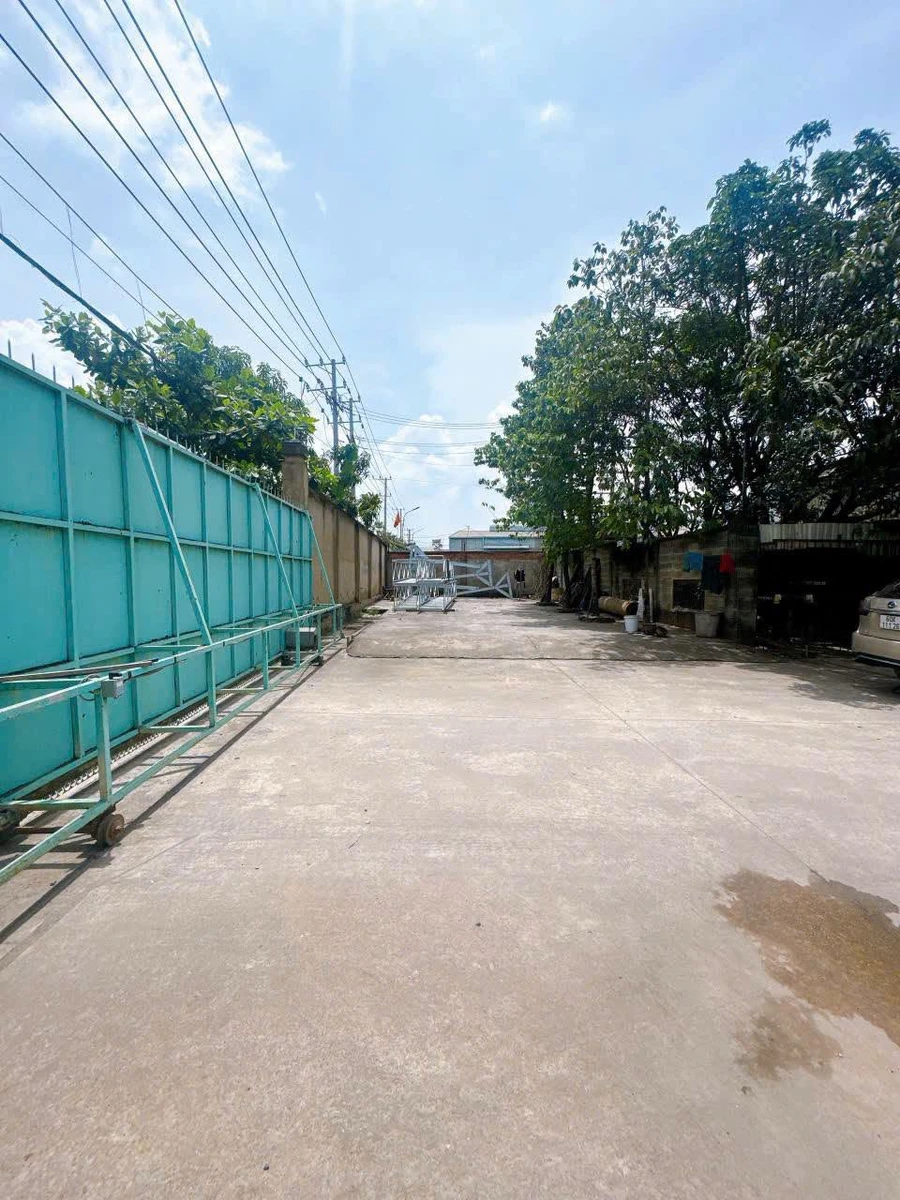 Bán xưởng 5000m2 sổ riêng gần KCN Hố Nai - 35 tỷ - Ảnh thu nhỏ 2