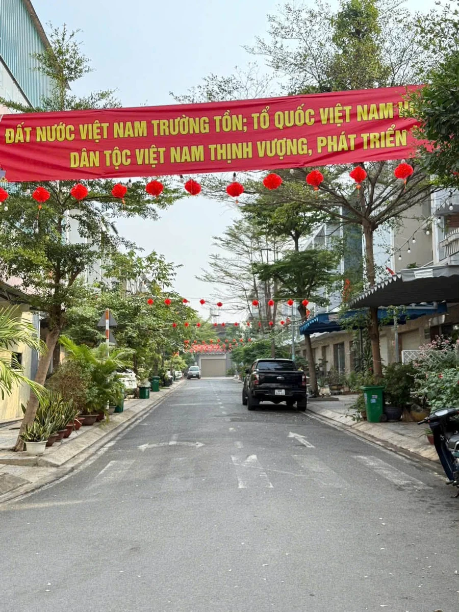 Bán nhà 1 trệt 2 lầu 200m² 4 PN Tam Hiệp - Ảnh 1