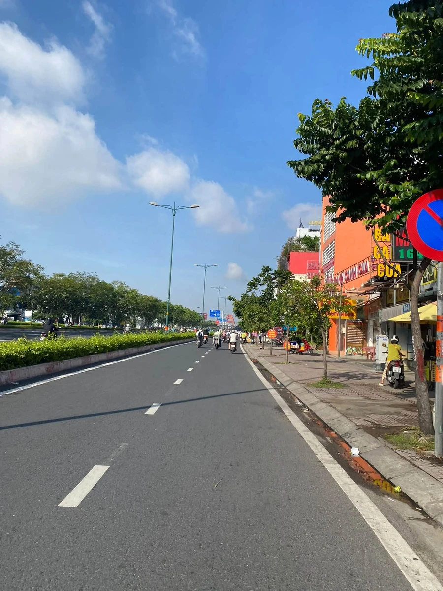 Bán nhà 2 mặt tiền Phạm Văn Đồng 640m2 gần Gigamall - Ảnh thu nhỏ 4
