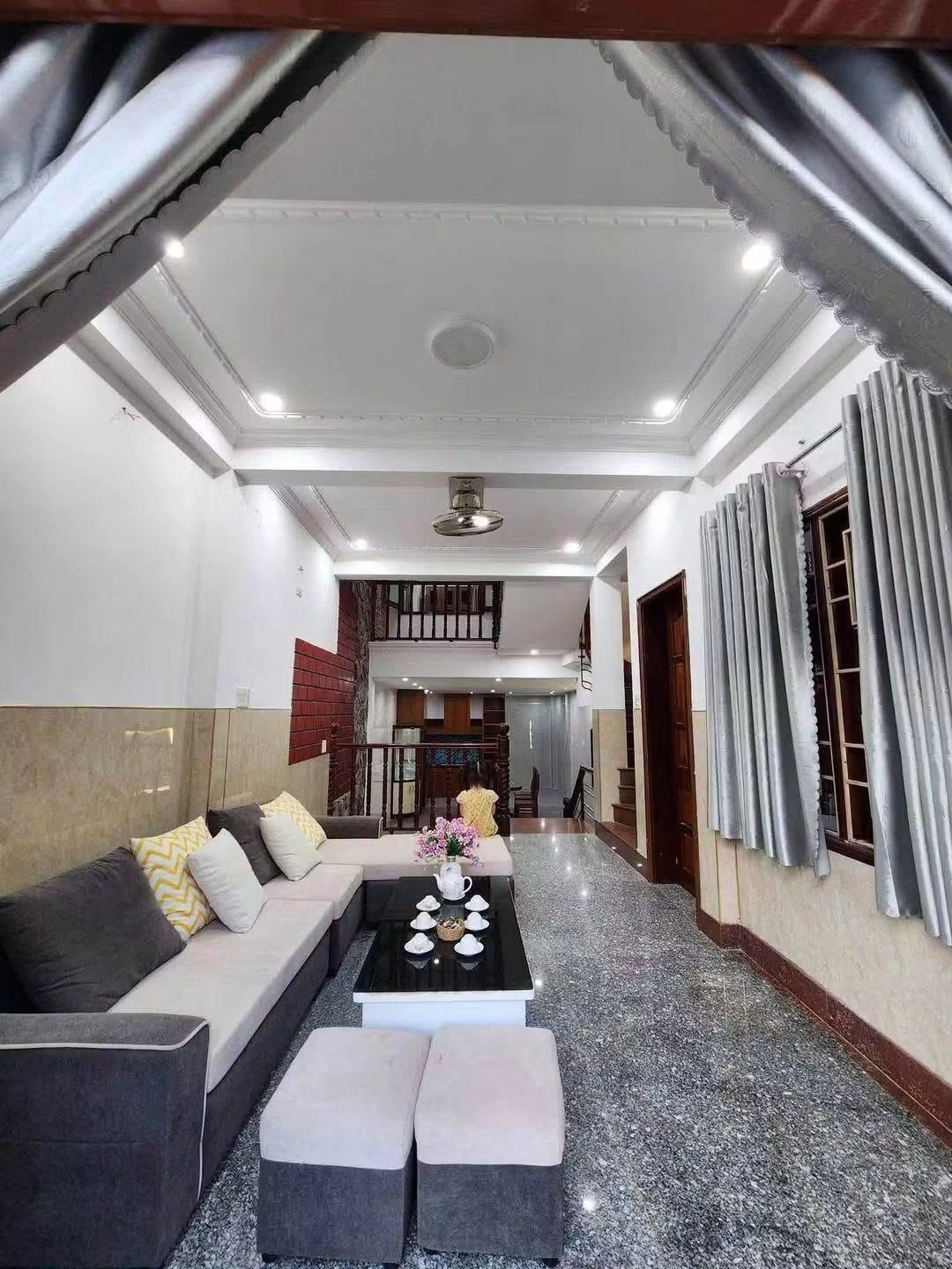 Bán nhà 3 tầng mặt tiền 71,5m2 Quy Nhơn 7 tỷ - Ảnh 1