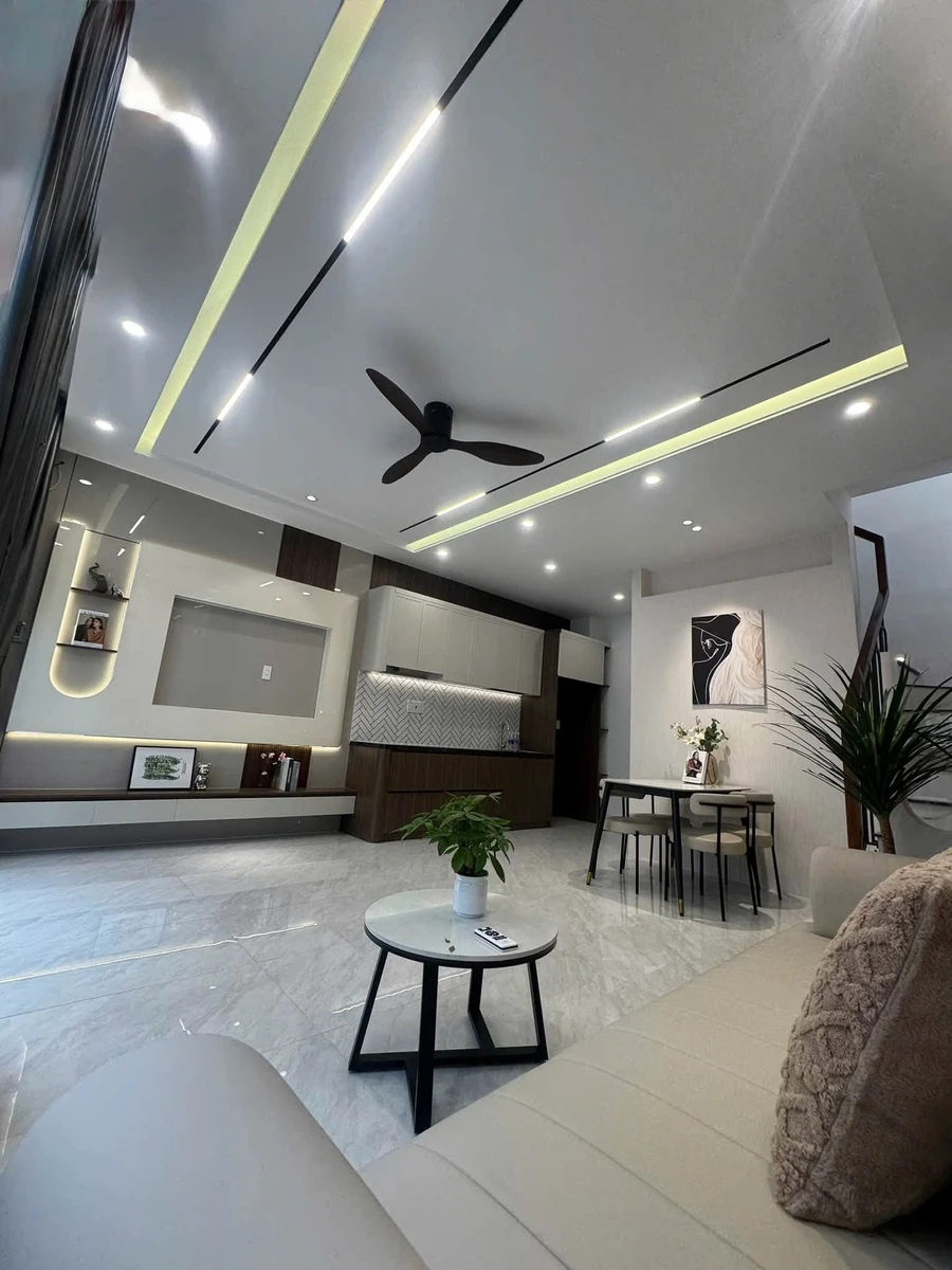 Bán nhà phố Quận 7, 2 PN, 32.5m², full nội thất, 4.58 tỷ - Ảnh thu nhỏ 2