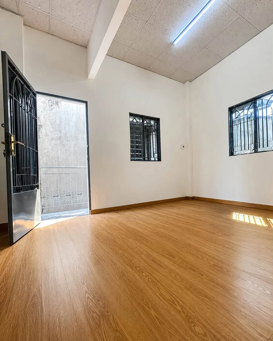 Bán nhà 2 tầng 51m² 3PN sát chợ Thủ Đức, sổ hồng riêng, giá 3,95 tỷ - Ảnh thu nhỏ 2