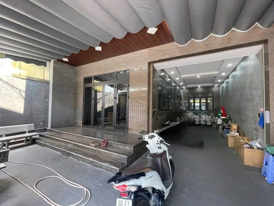 Bán biệt thự Tân Phong 200m² 4PN 7.9 tỷ - Ảnh thu nhỏ 3