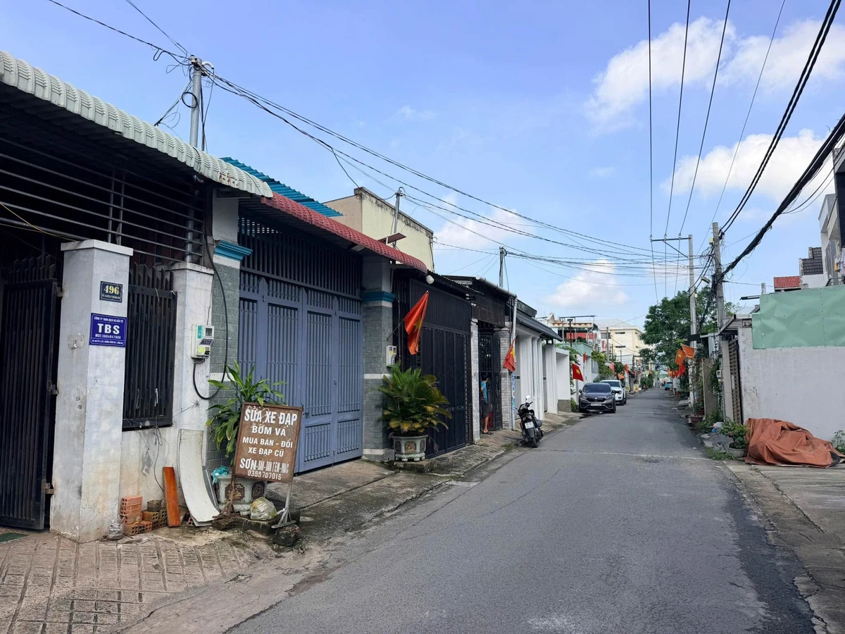 Bán nhà lầu 2 mặt tiền kinh doanh 5x36m, 3PN Trảng Dài 6 tỷ - Ảnh thu nhỏ 3