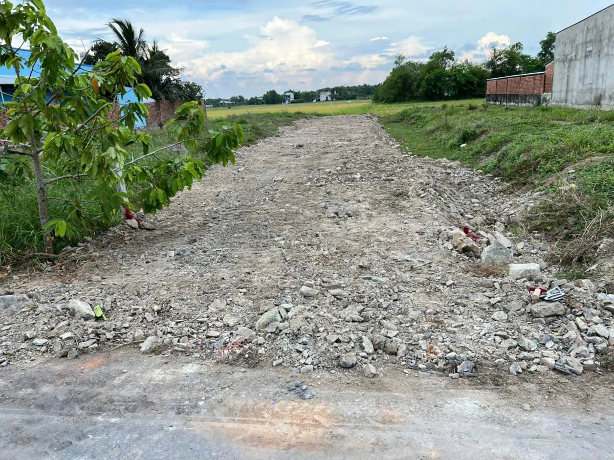 Bán đất thổ cư mặt tiền đường Liên Hoa 215m2 (5x43m), gần TL825, giá 2,55 tỷ - Ảnh thu nhỏ 2