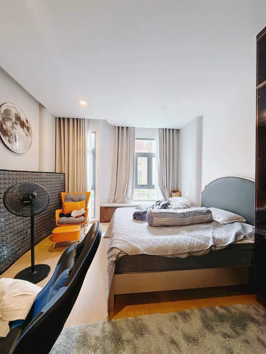Bán nhà mặt tiền Quận 4, 99m², 3 phòng, 8.15 tỷ - Ảnh thu nhỏ 5