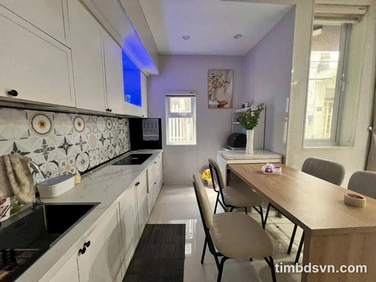 Bán nhà mặt tiền 3 phòng ngủ 120m² Cách Mạng Tháng Tám - Ảnh thu nhỏ 3