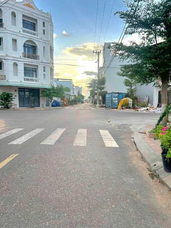 Bán 2 lô đất mặt tiền Hà Thanh Quy Nhơn 44m² và 42m²