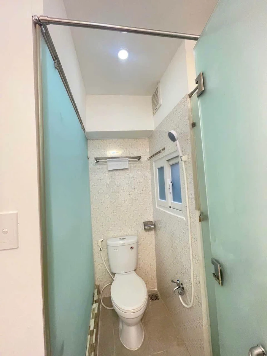Bán nhà 1PN, 1 trệt 1 lầu full nội thất, 25,4m² Bén Thành, Quận 1 - Ảnh thu nhỏ 3