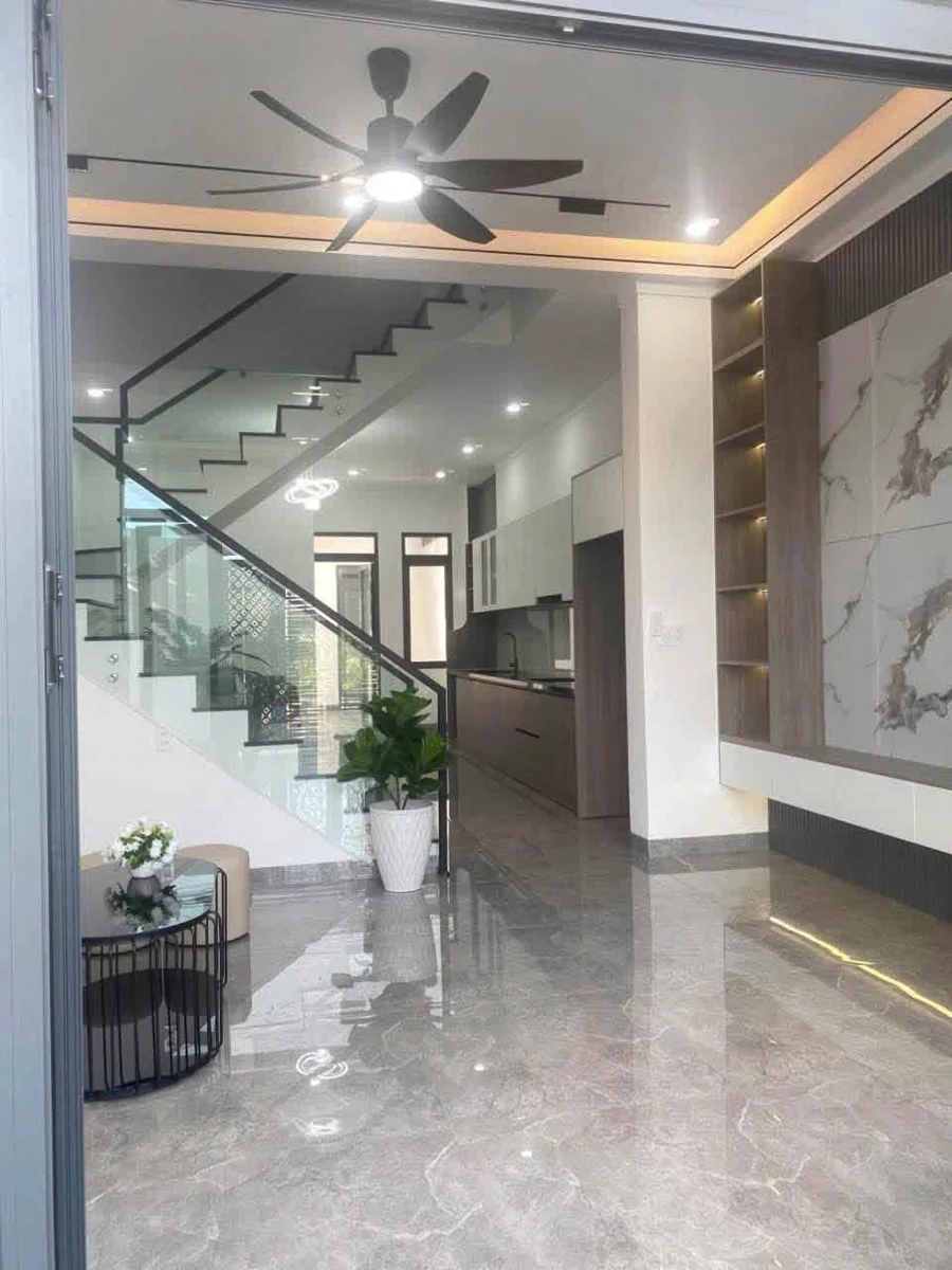 Nhà 1 trệt 1 lầu 3PN 122m² hẻm Ymoan, Buôn Ma Thuột 4.99 tỷ - Ảnh 1