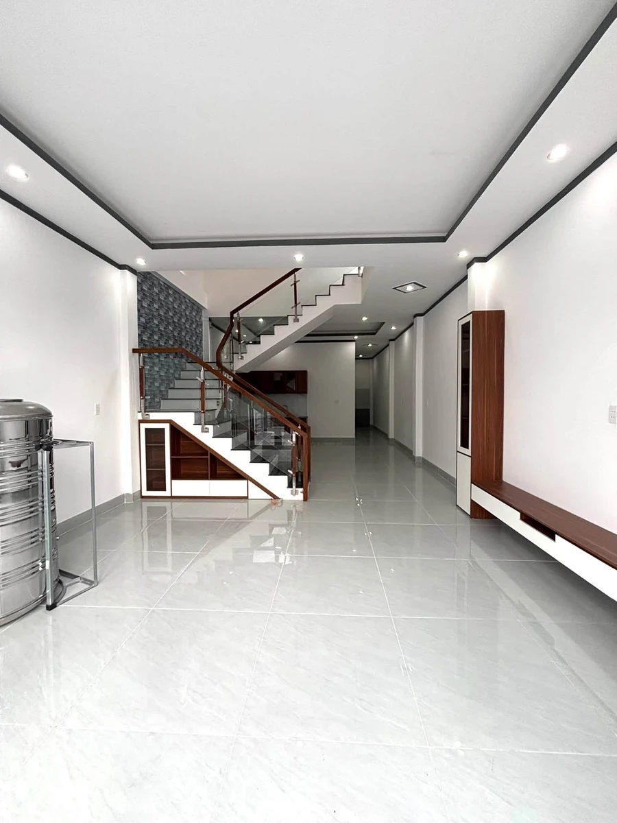 Bán nhà 2 tầng 100m2, 3PN 2WC, sổ riêng full thổ cư tại Tân Triều, Đồng Nai - Ảnh 1