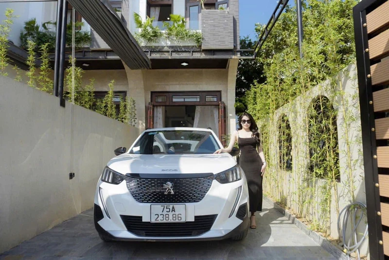 Bán nhà 3 tầng 100m² hồ bơi Phạm Văn Đồng Huế