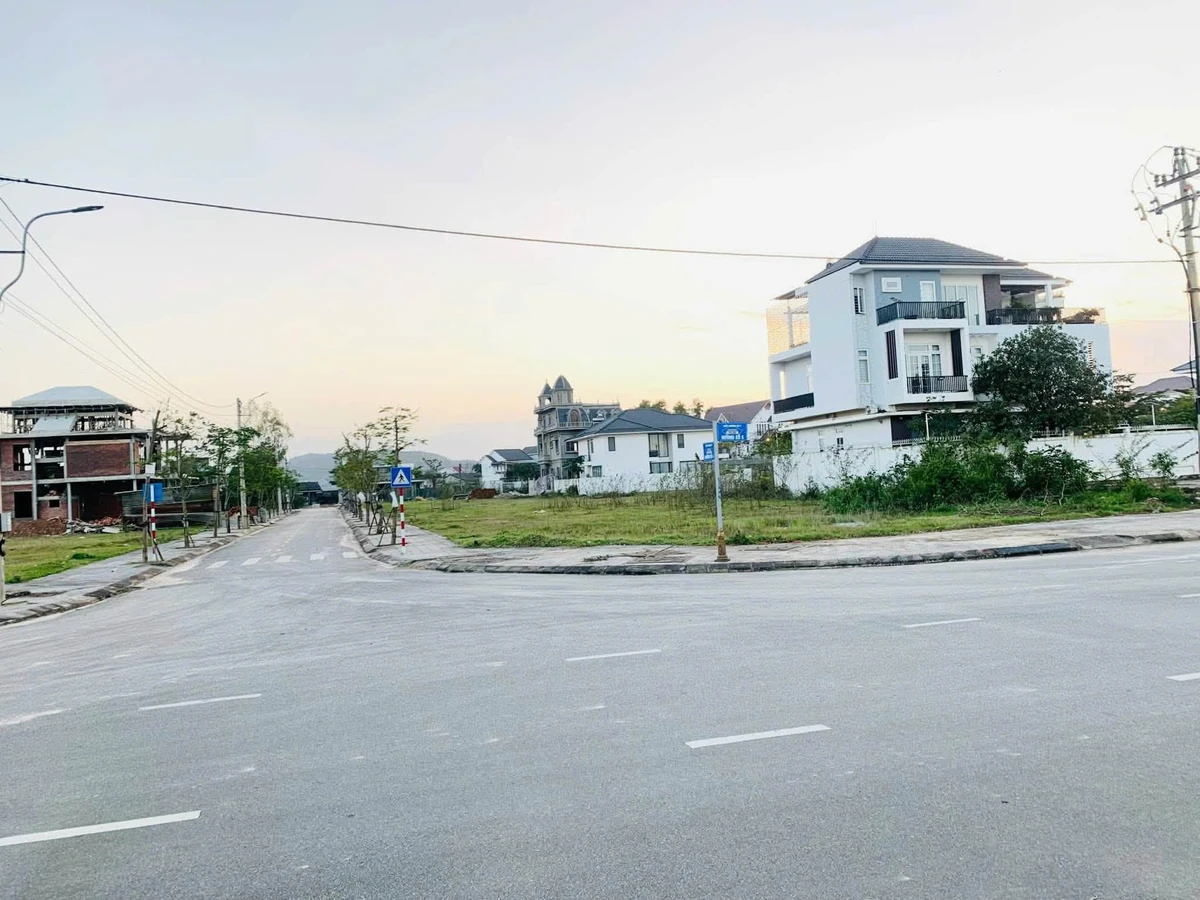 Bán đất mặt tiền Văn Tiến Dũng Huế 590m2 giá 4tr/m2 - Ảnh thu nhỏ 2