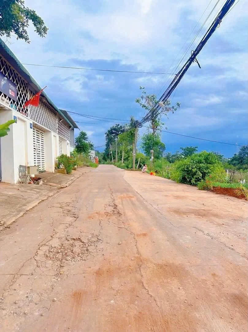 Bán đất nền 50m² Quảng Bình gần trường lái xe - Ảnh 1