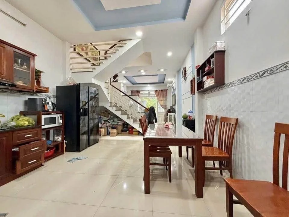 Bán nhà lô góc 3 tầng 75m² 4PN đường số 4 Hiệp Bình Phước, Thủ Đức, giá 7,35 tỷ - Ảnh 1