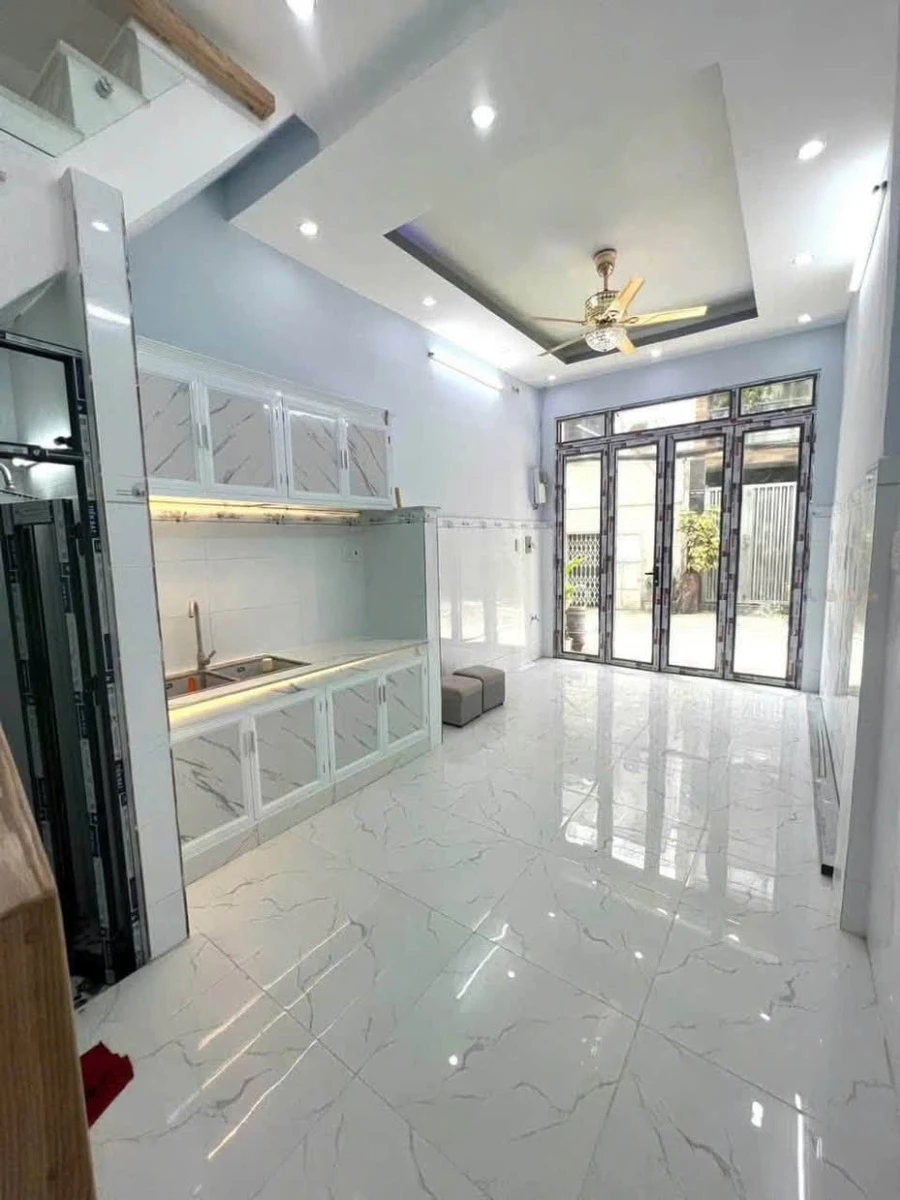 Bán nhà 2 tầng 22m2, 2PN, hẻm xe tải đường Lạc Long Quân, Quận 11 - Ảnh thu nhỏ 4