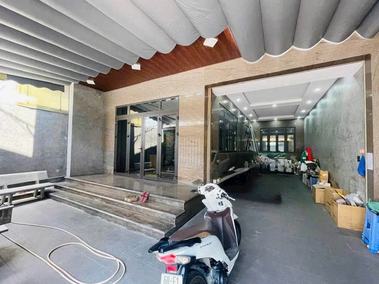 Bán biệt thự KDC Tân Phong 8,5x23m nở hậu 10m, 1 trệt 1 lầu, 4PN, giá 7,9 tỷ - Ảnh 1