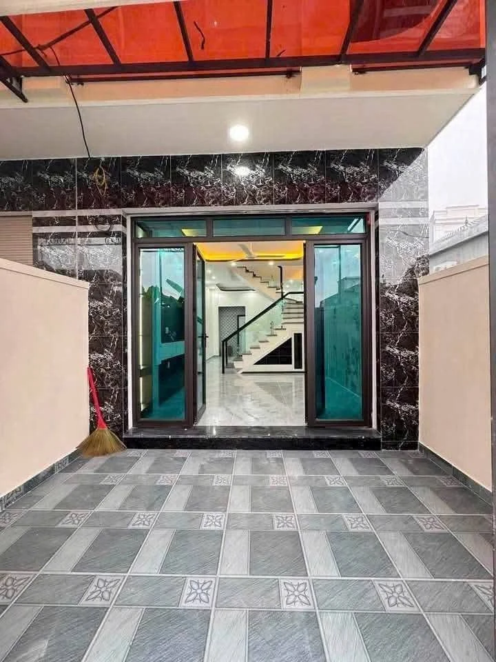 Bán nhà 3 tầng 50m² có sân cổng Kiến An - Ảnh thu nhỏ 2