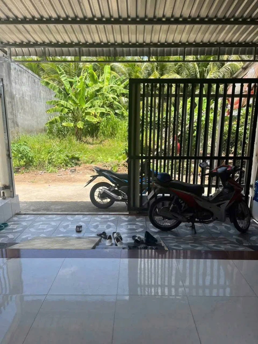 Bán nhà 2PN 98m2 gần BV Việt Hàn, Bến Tre 750 triệu - Ảnh 1