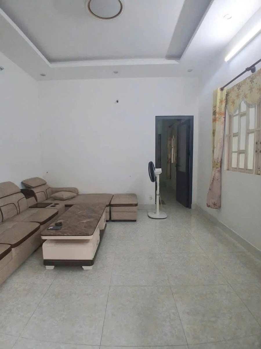 Cho thuê nhà 102m2 tại Lê Hồng Phong, Bình Dương 7 triệu/tháng - Ảnh thu nhỏ 2