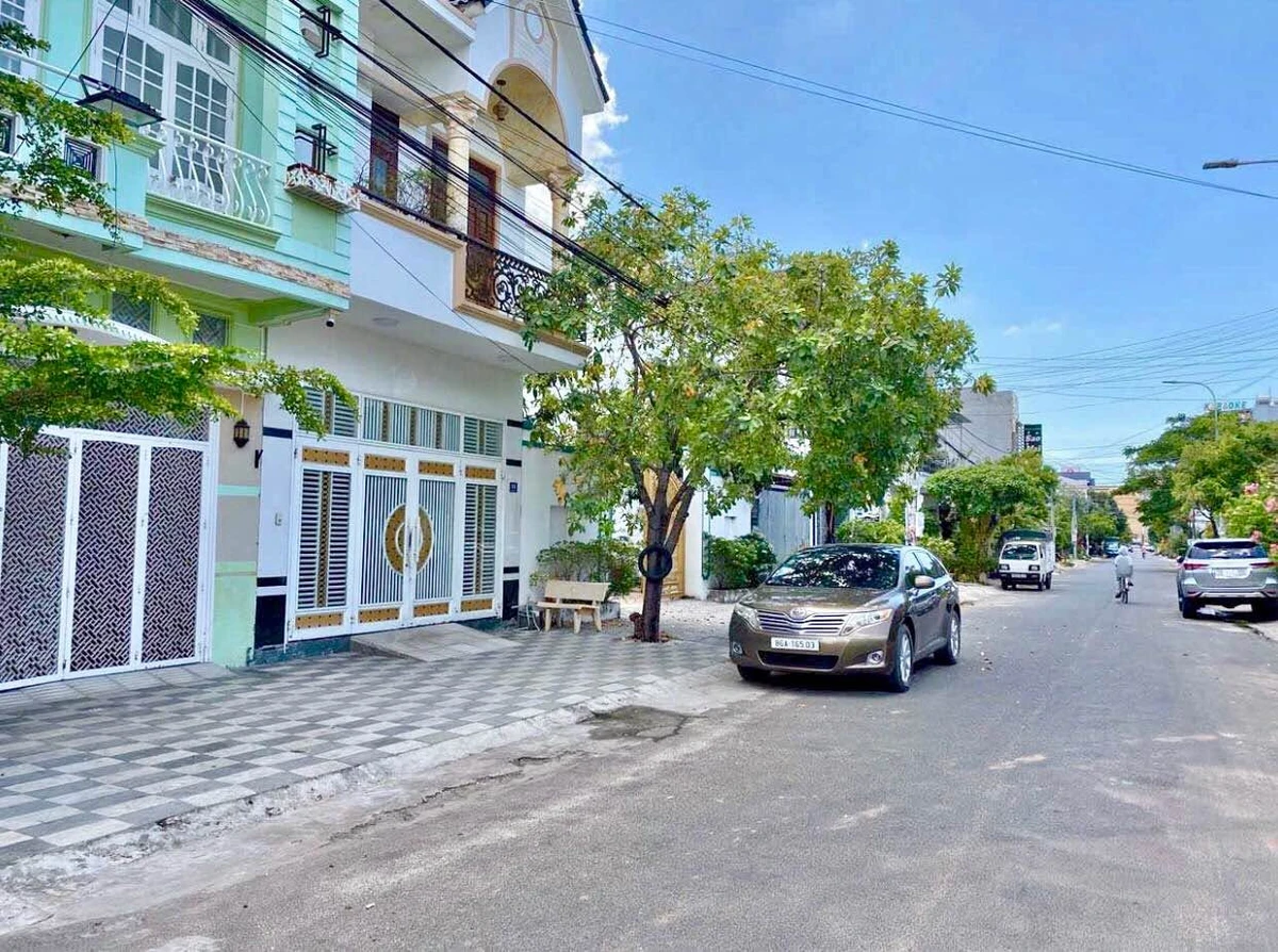 Bán đất 100m2 đường Đỗ Hành KDC Hùng Vương, Phan Thiết giá 4,1 tỷ - Ảnh thu nhỏ 3