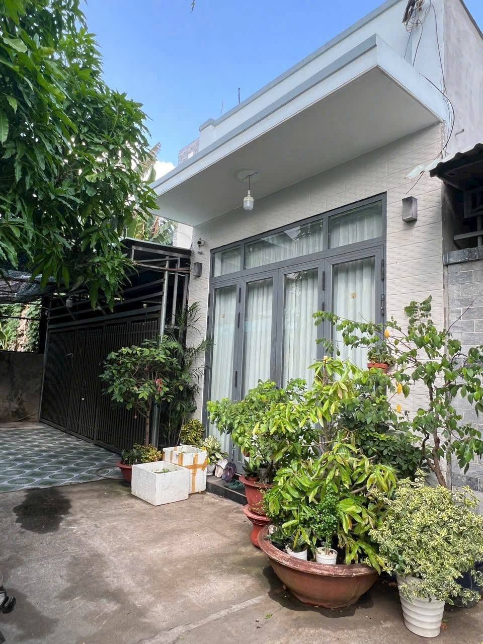 Bán nhà Bà Rịa 100m2 3 phòng ngủ 2.5 tỷ