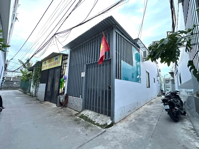 Bán nhà 1 trệt 1 lửng 63.4m2, 2 mặt tiền, Nha Trang