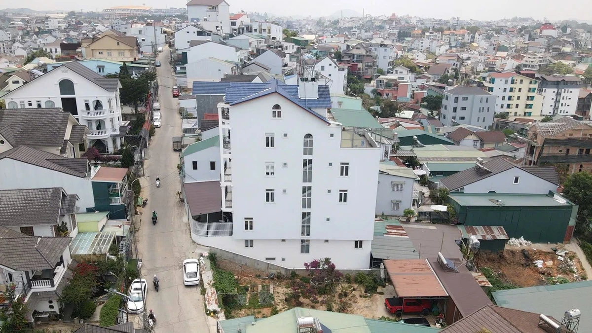 Bán đất thổ cư mặt tiền 450m2 Đà Lạt 18 tỷ - Ảnh 1