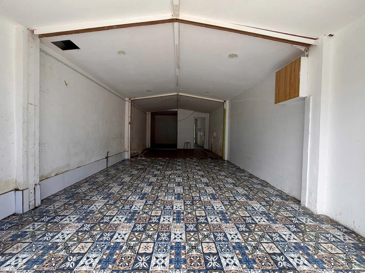 Cho thuê mặt bằng mặt tiền Nguyễn Trung Trực, Rạch Giá 46m² 18tr/tháng - Ảnh thu nhỏ 2