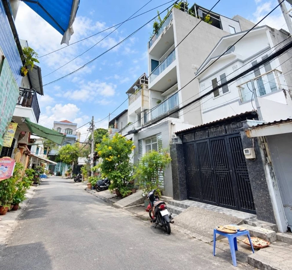 Bán nhà 73m2 đường xe hơi 6m Tên Lửa, giá 6 tỷ - Ảnh 1
