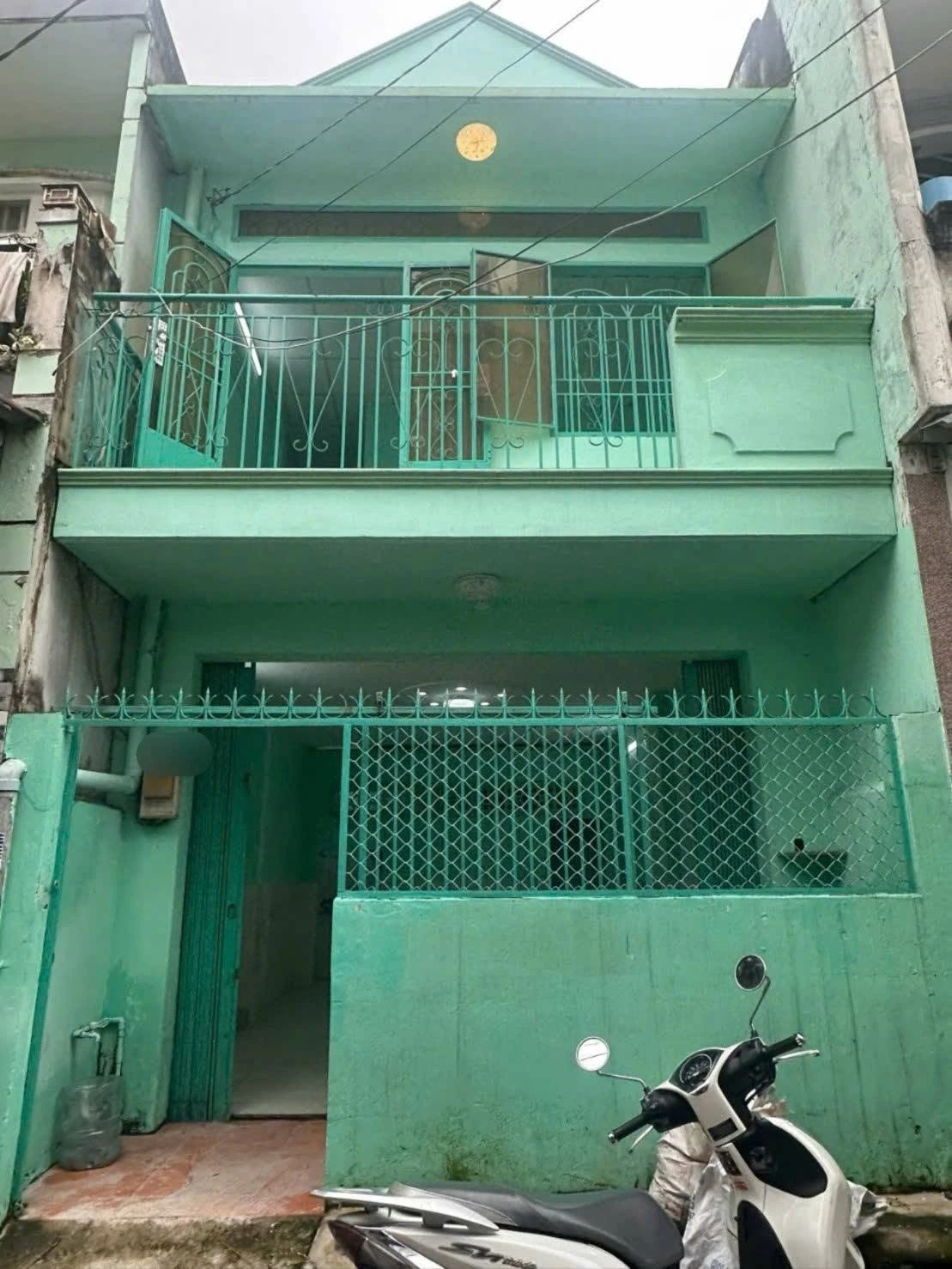 Bán nhà hẻm xe hơi 1 trệt 1 lầu 2PN 2WC đường Chiến Lược, Bình Tân giá 3,75 tỷ - Ảnh 1