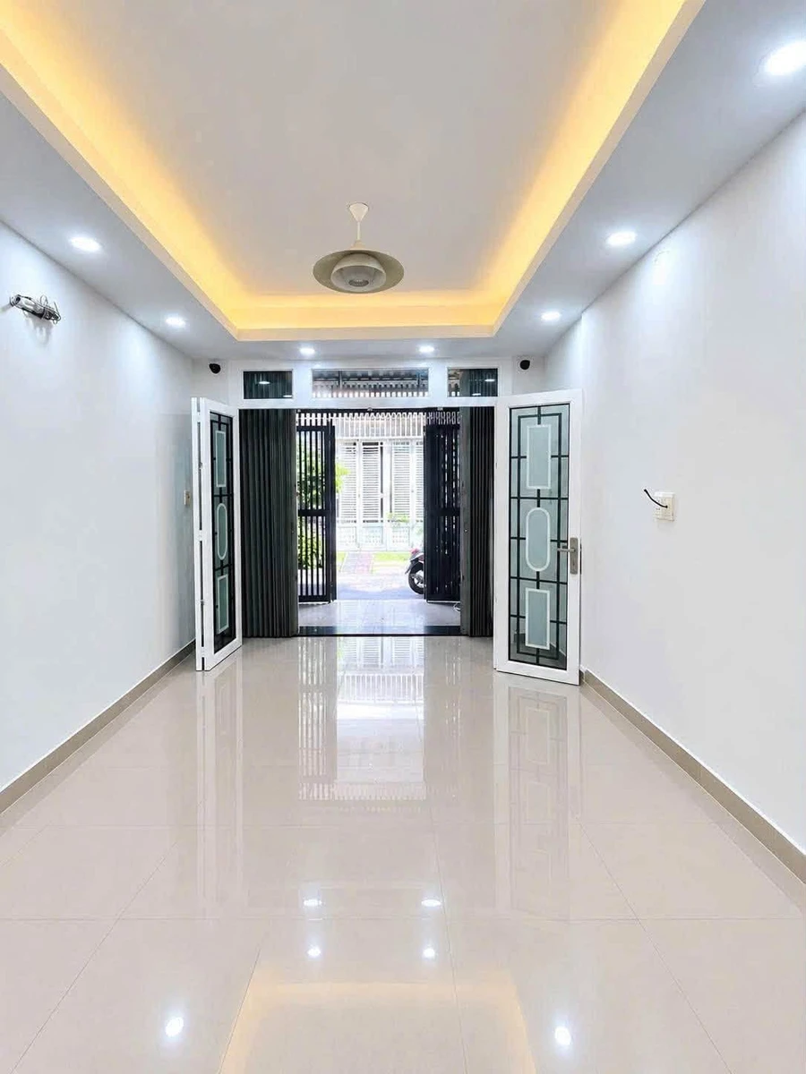 Bán nhà hẻm sát mặt tiền Ngô Quyền Q10, 3 tầng, 9 tỷ 050 - Ảnh 1