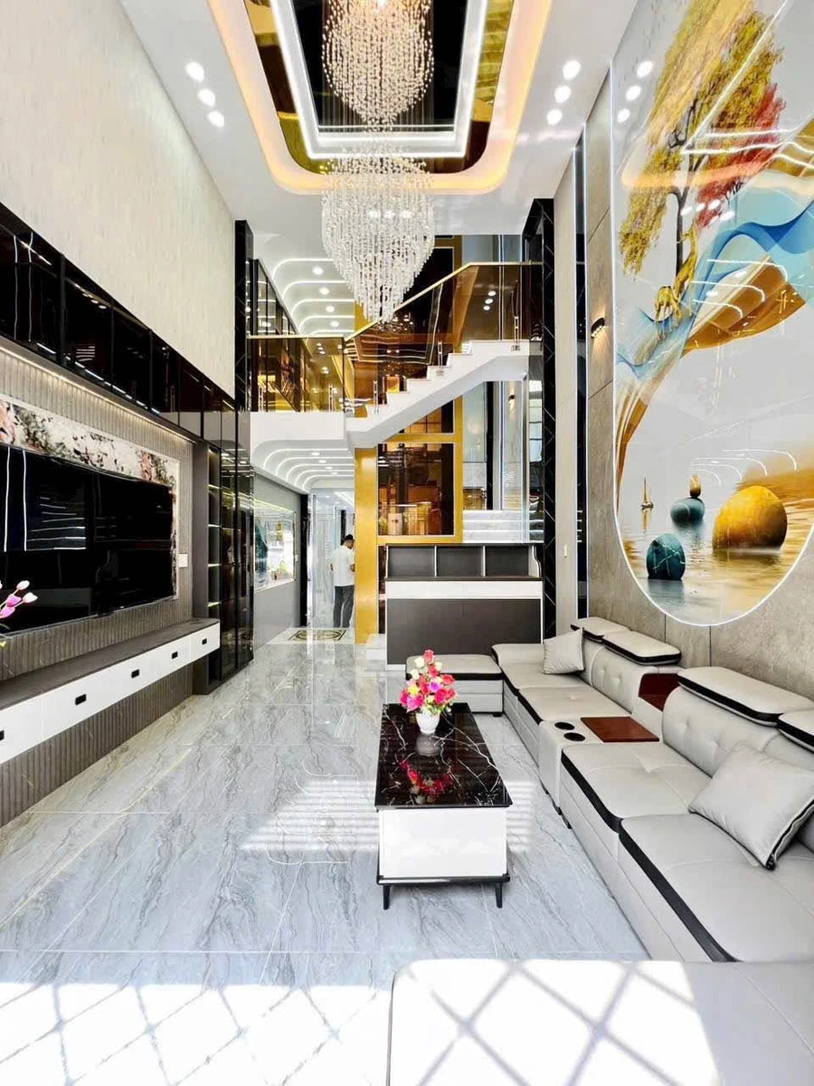 Bán nhà hẻm thang máy full nội thất 4PN 84m² Quận 12 - Ảnh thu nhỏ 4