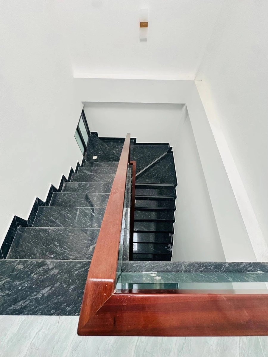 Bán nhà 3 tầng 54m² Cao Xanh Bình Tân 3,15 tỷ - Ảnh thu nhỏ 2